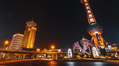 8K震撼延时上海陆家嘴东方明珠塔车流夜景视频的预览图